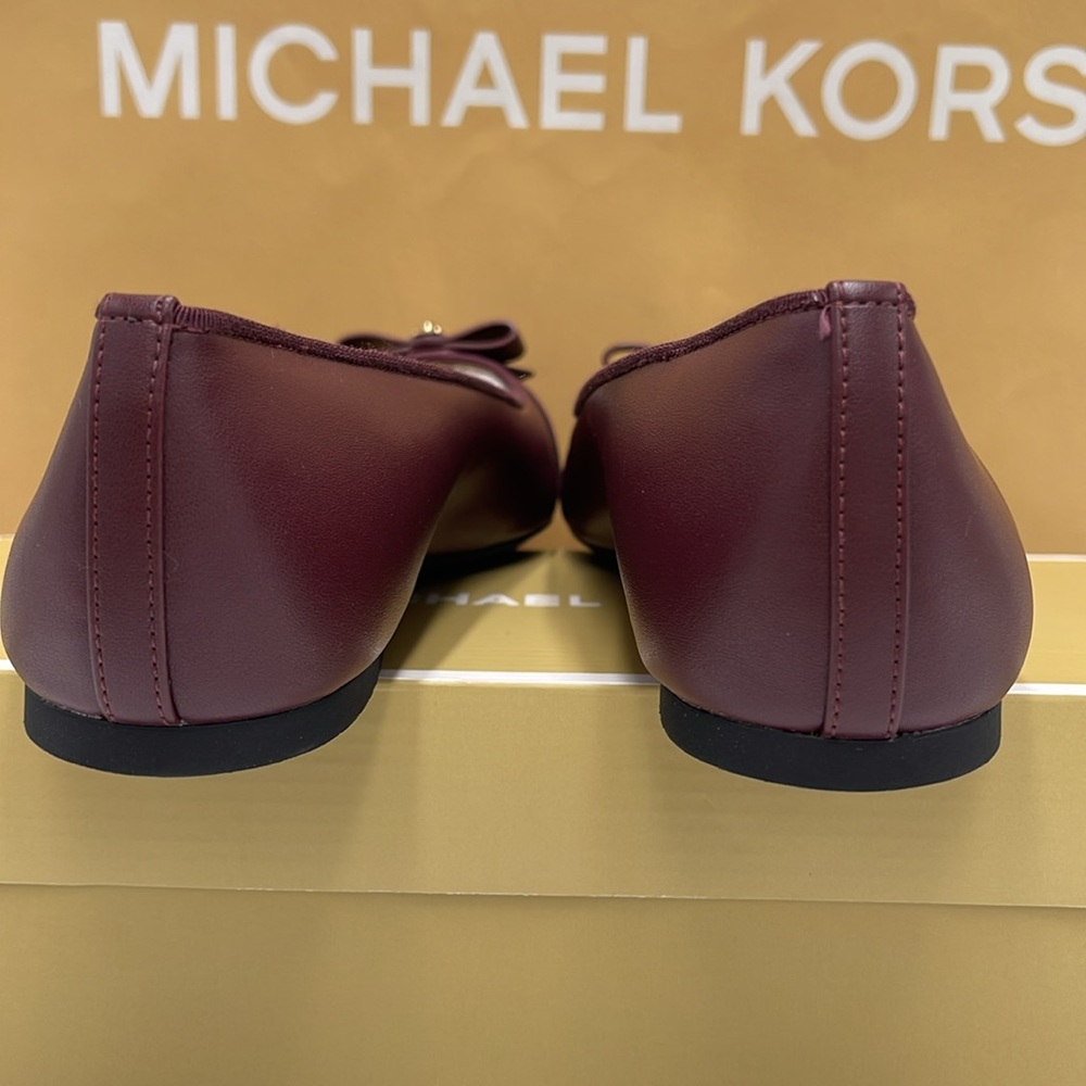 MICHAEL KORS HONEY BALLET FAUX LEATHER
49H3HNFP1L
OXBLOOD - Picture 13 of 16
